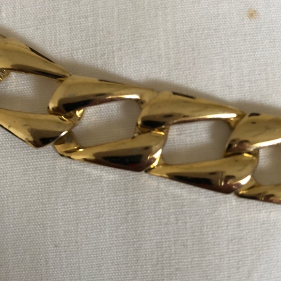 Gold Cuban Link Costume Bracelet - Picture 3 of 5